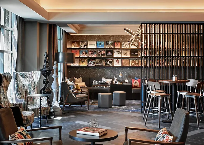 Renaissance Los Angeles Airport Hotel